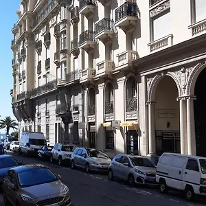 Large Beautiful Near The Negresco Apartment